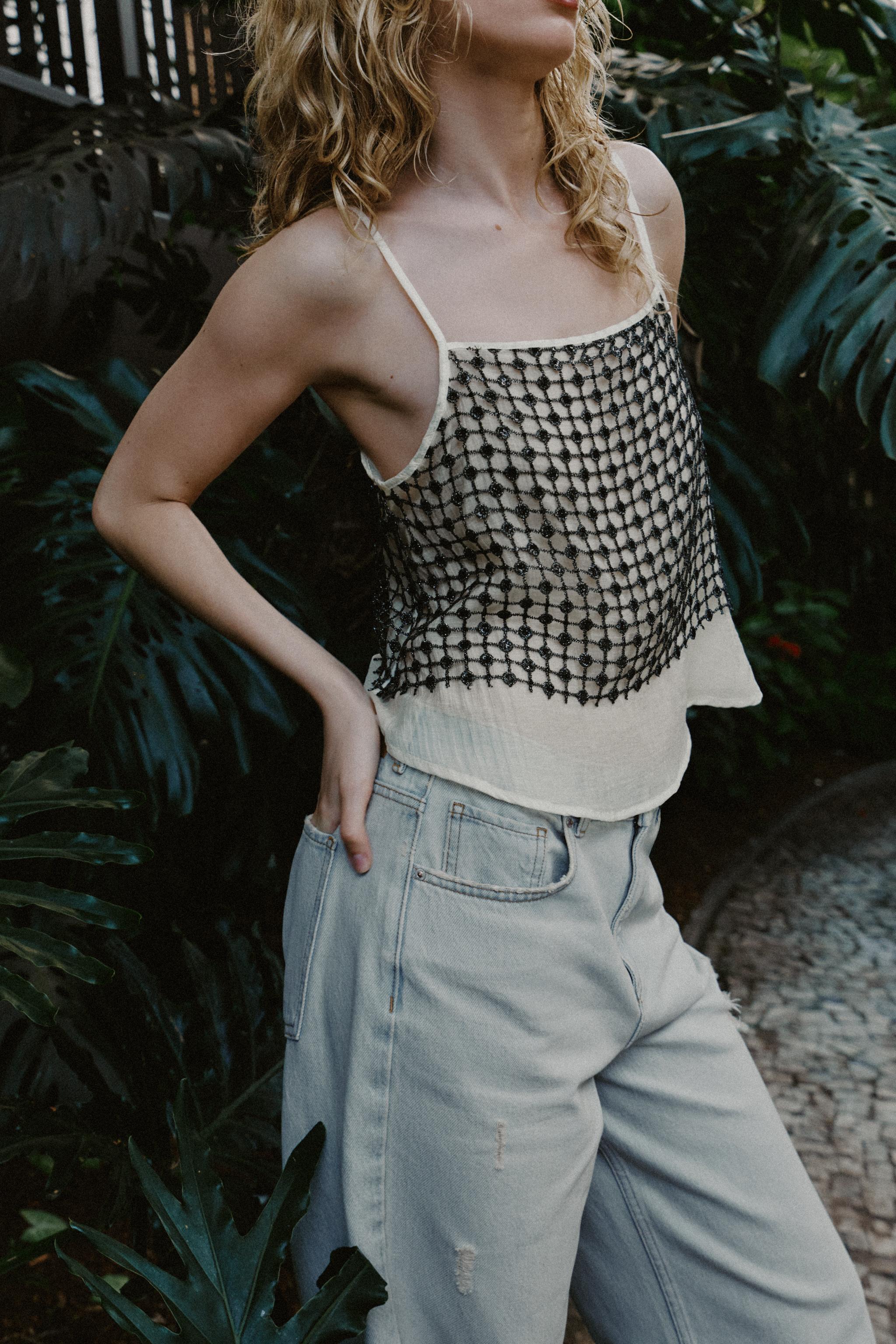 METALLIC THREAD SEQUIN TOP